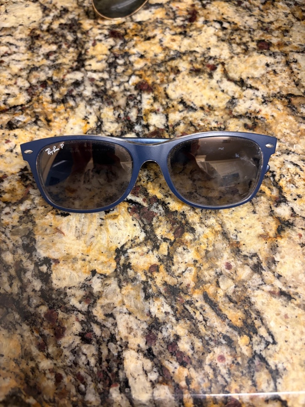 Ray-Ban Men's Navy Blue Wayfarer Sunglasses